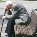 У пензију четири месеца старији