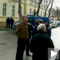 Туча пред зградом општине у Бачу