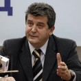 НС: Послушници ММФ-а да оду са власти