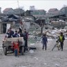 Из картонског насеља у бараку без воде