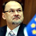 Кацин: Споменик не сме да заустави дијалог