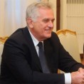 Николић са амбасадором Терзићем