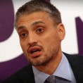 ЛДП: Власт гура земљу у проблеме