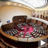 Сваки пети посланик на суду?