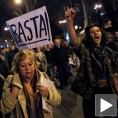 Шпански премијер на удару јавности