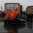 Протест опозиције у колони возила