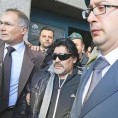 Полиција дочекала Марадону