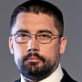 ЛСВ: Питање аутономије вратити у скупштину 