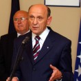 Тихић оптужио Лагумџију за пуч у Федерацији 