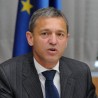 Дежер оптимиста по питању датума