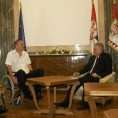 Николић са представницима параплегичара