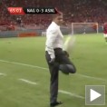 Мајстор у копачкама, мајстор и у оделу