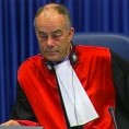 Судија Хархоф неће судити Шешељу