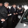 Вељовић и Доминић делили летке путницима