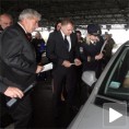 Вељовић и Доминић делили летке путницима