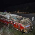 Пакистан, судар школског аутобуса и камиона