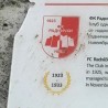 Вандали уништили табле Радничког