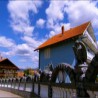Задња кућа, Србија 
