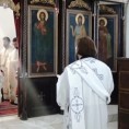 Оскрнављена црква у Лапљем Селу