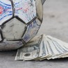 Највише пара у свету фудбала потрошили су...