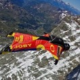 Скок са Врха света у мају
