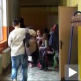 Школе пропадају док дугови расту