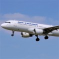 Авион променио курс због свемирског брода