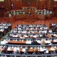 Српски посланици напустили заседање Скупштине Косова