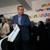 Ердоган слави, сукоби на биралиштима