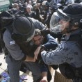Сукоби Палестинаца и полиције у Јерусалиму