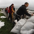 Апел да се волонтери ослободе школских обавеза