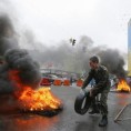 Борбе код Доњецка, нереди у Кијеву
