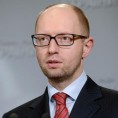 Јацењук поднео оставку на место премијера