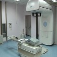 Поново ради апарат за зрачну терапију