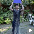 Закерберг се полио леденом водом и изазвао Гејтса