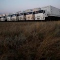 Руски камиони чекају зелено светло