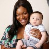 Један у милион – црнкиња родила белог сина!