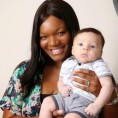 Један у милион – црнкиња родила белог сина!