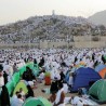 Два милиона муслимана у молитви на Арафату