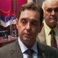 Вулин: Не зна се када ће Шешељ стићи у Србију