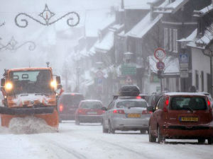 Снежни хаос у Британији и Француској