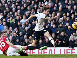 Тотенхем и Јунајтед без голова на "Лејну"