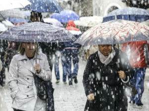 Регион окован снегом и ледом