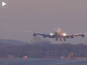 Џамбо-џет без једног стајног трапа