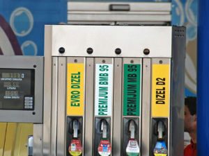 Акцизе веће, за сада без поскупљења горива