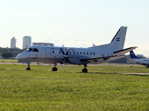 Авион слетео с писте, двоје повређених