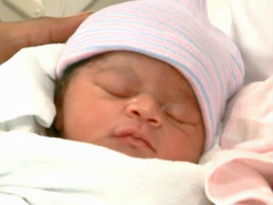 Беба рођена истог датума као и родитељи