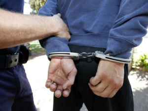 Ухапшени због крађе кола у Нишу