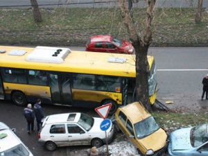 Судар аутобуса и аутомобила у Београду