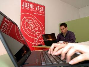 Претње новинарима  "Јужних вести"